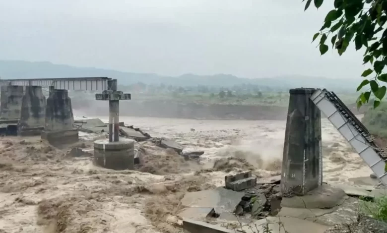 floods and landslides in various states in India : 58 dead in two days